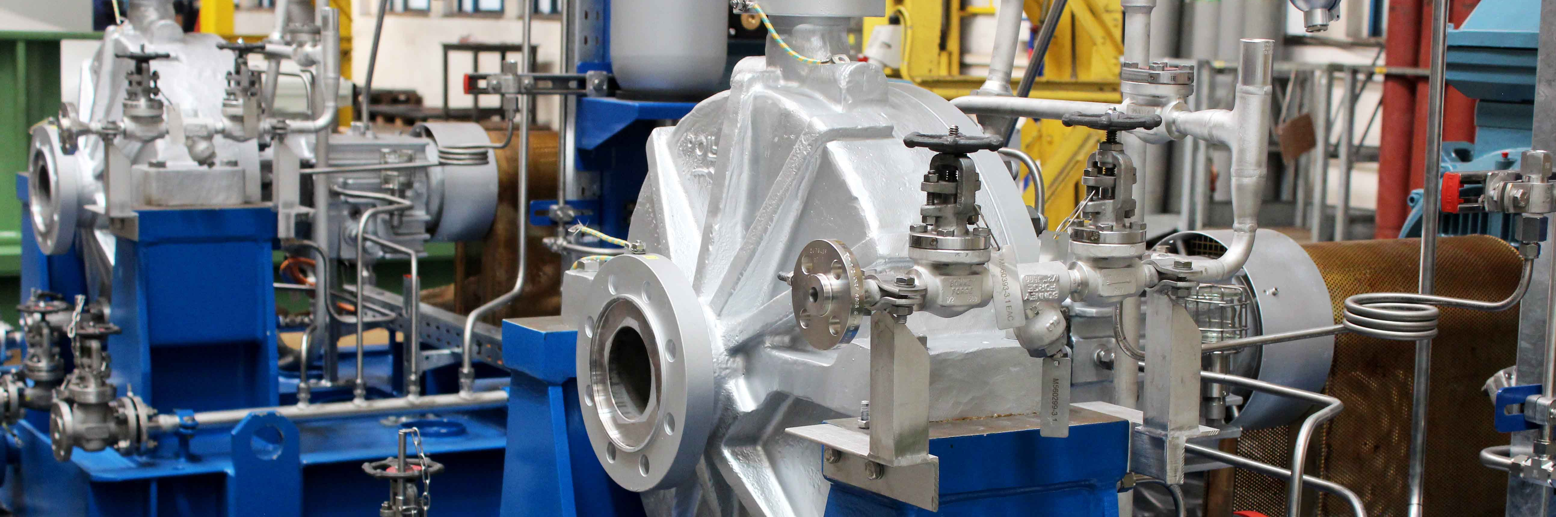 Einstufige Apollo OH-Pumpe mit kompaktem Design, bereit für den Einsatz in der chemischen Industrie zur effizienten Förderung von aggressiven Flüssigkeiten.