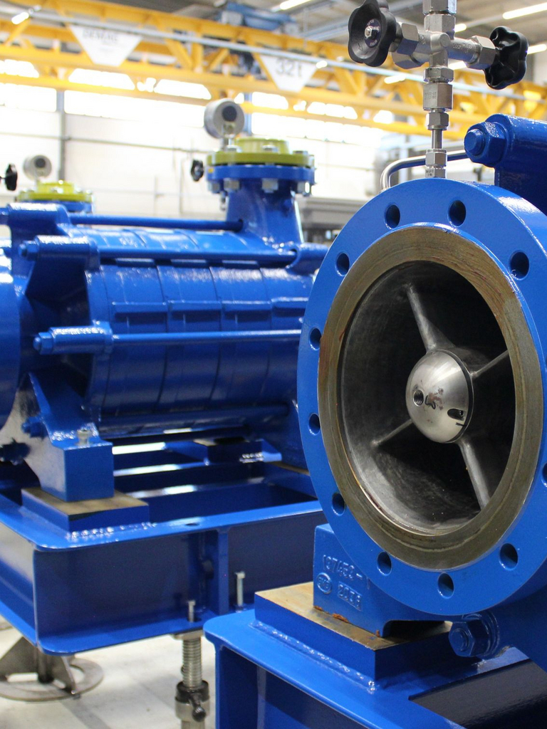 Two GLZ pumps during assembly at Apollo in the production hall.