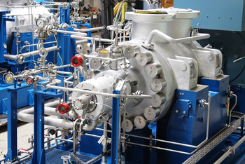 Apollo Ferienjob Praktikum Radial geteilte Mantelgehäusepumpen gemäß API 610 für Raffinerieprozesse